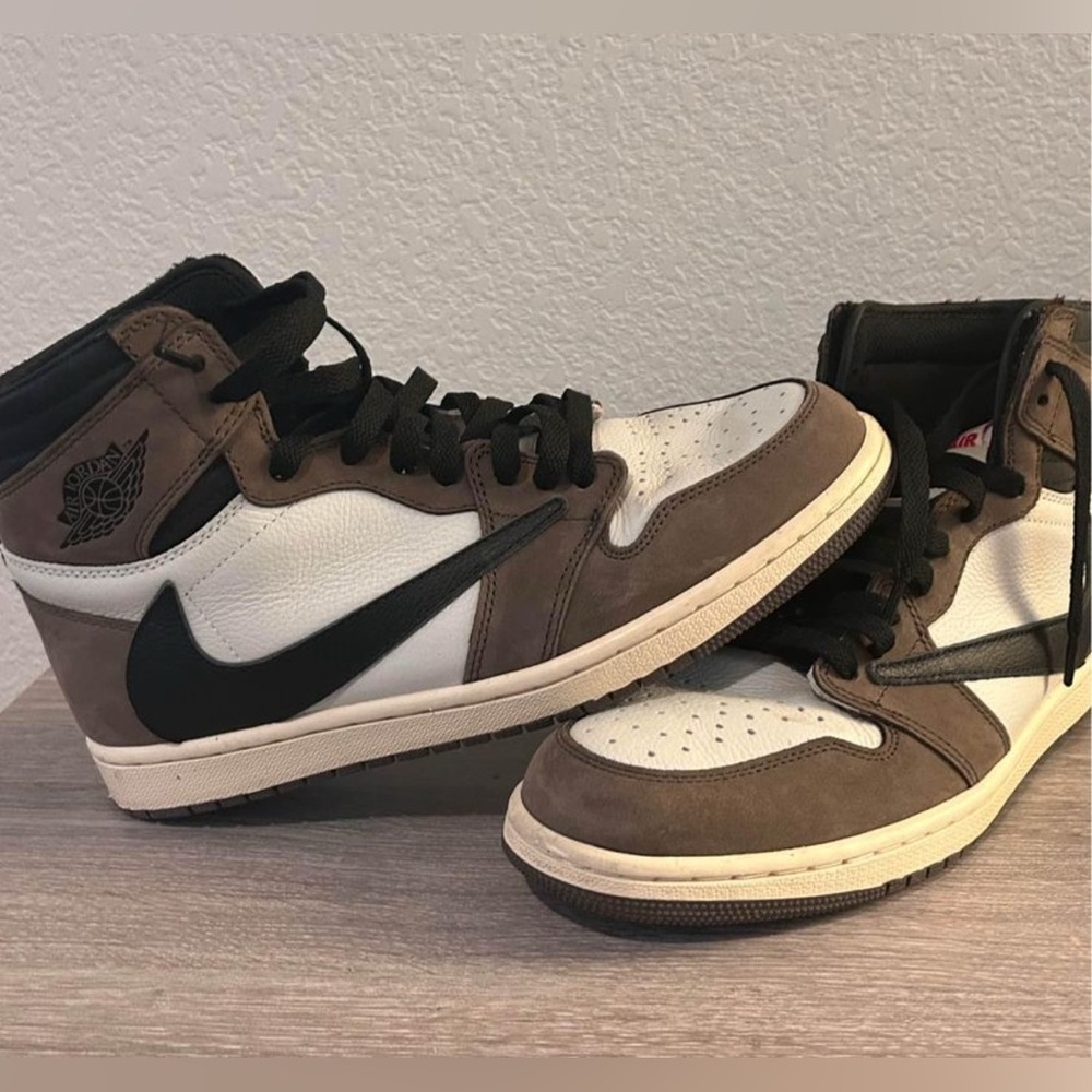 Jordan 1 X Travis Scott Cactus Jacks